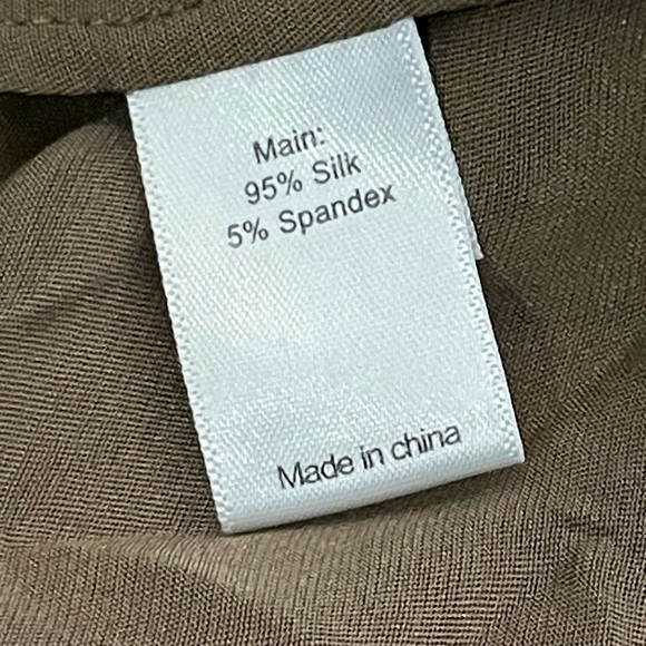 St. John Women Silk Blouse- Medium - Picture 13 of 13